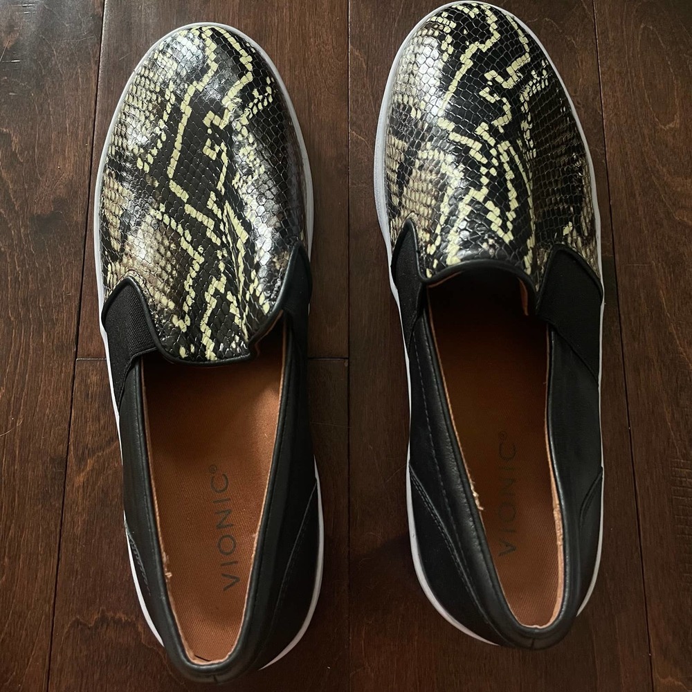 vionic demetra leopard